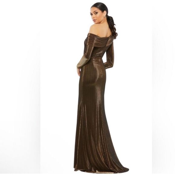 Mac Duggal Ieena Duggal - 26660 Asymmetric Pleated Formal Gown - Picture 2 of 9